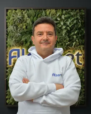 Doç. Dr. Gürhan Gündüz, Kurucu ortak